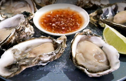 Sơ Chế Hàu Sữa Đóng Gói